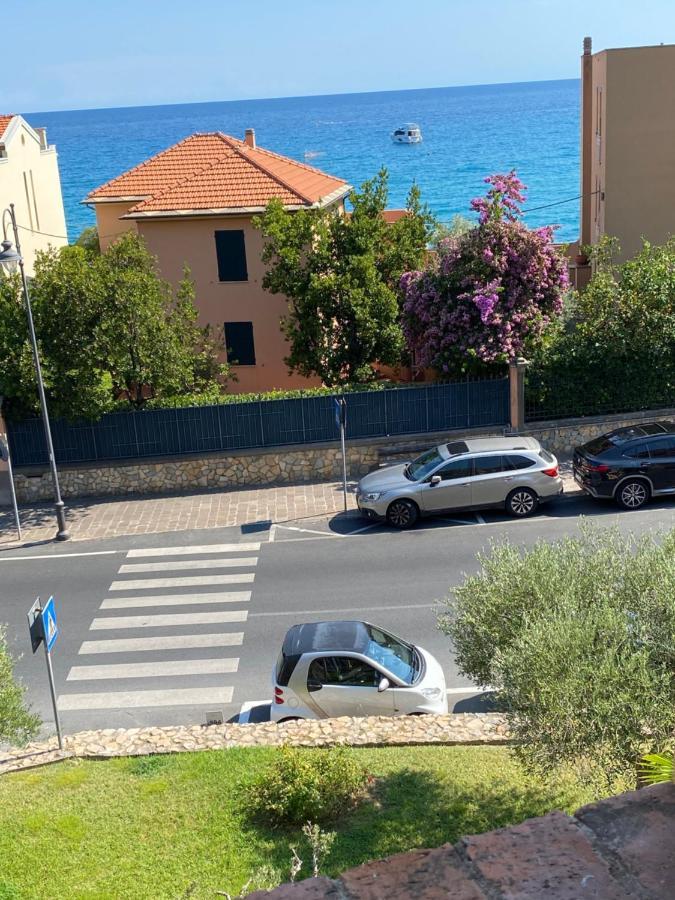 Varigotti #Subitoalmare 外观 照片